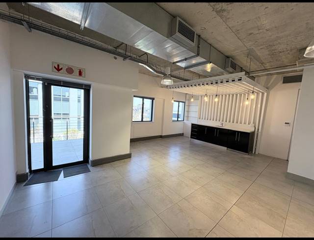 294M² OFFICE TO LET IN VORNA VALLEY